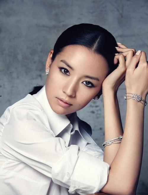 娱乐圈清冷女明星被曝半夜吃瓜,娱乐圈深夜爆料引热议